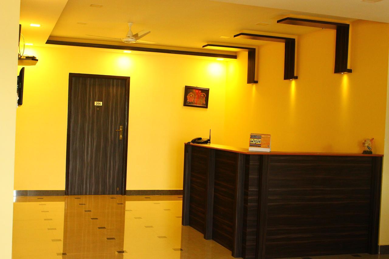 Chandran Hyline Chennai Extérieur photo