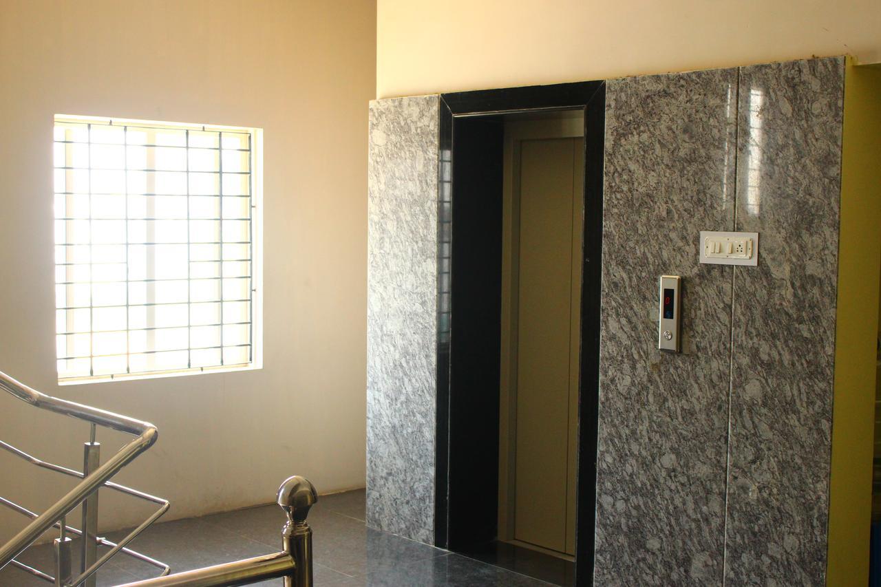 Chandran Hyline Chennai Extérieur photo