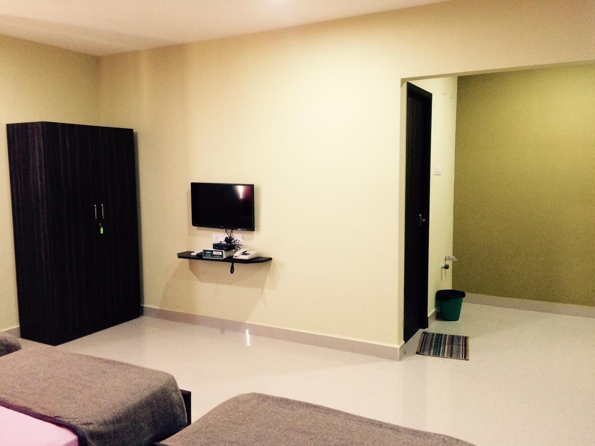 Chandran Hyline Chennai Extérieur photo