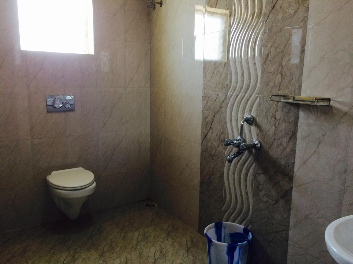 Chandran Hyline Chennai Extérieur photo