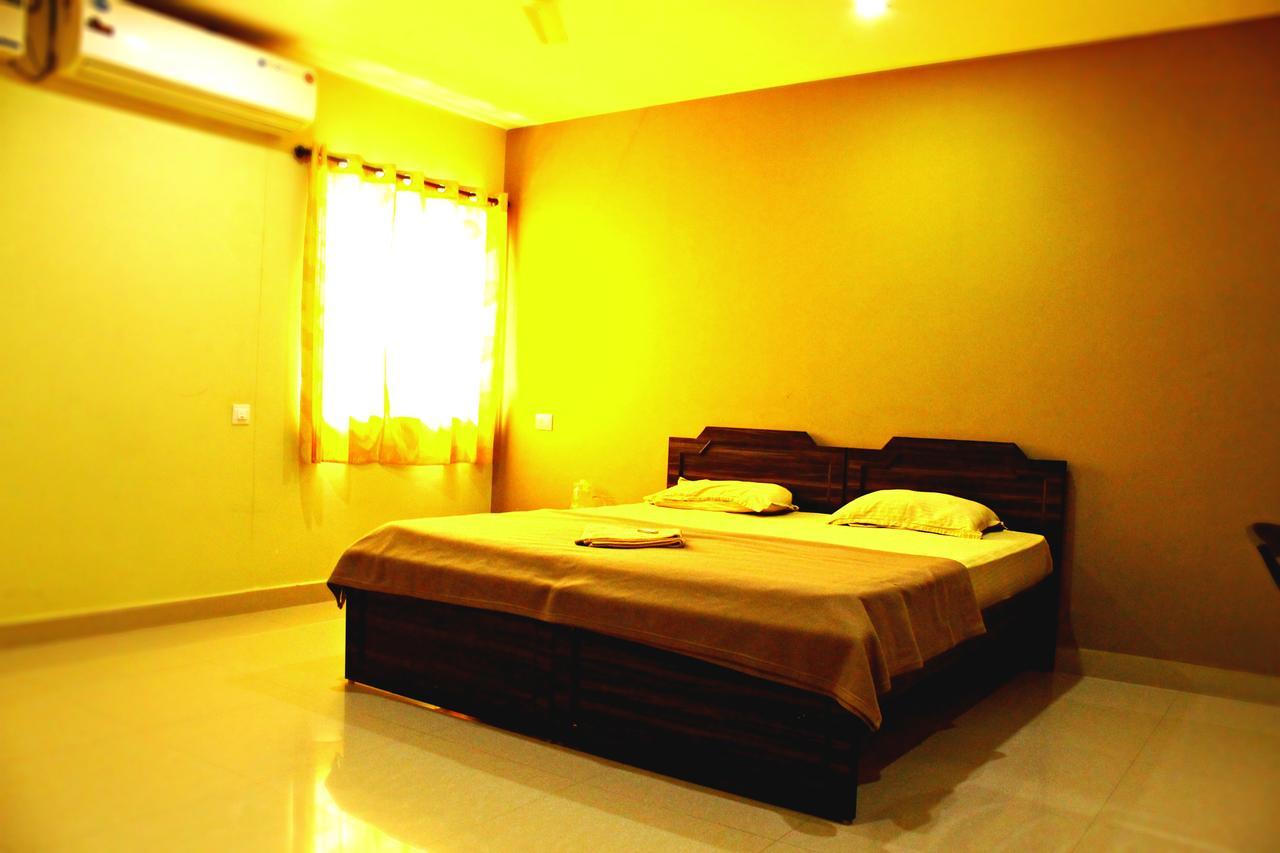 Chandran Hyline Chennai Extérieur photo